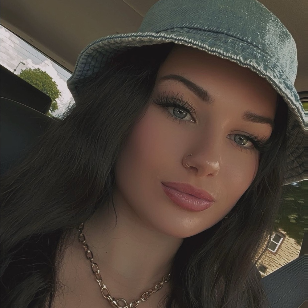 SHEIN Light Blue Bucket Hat